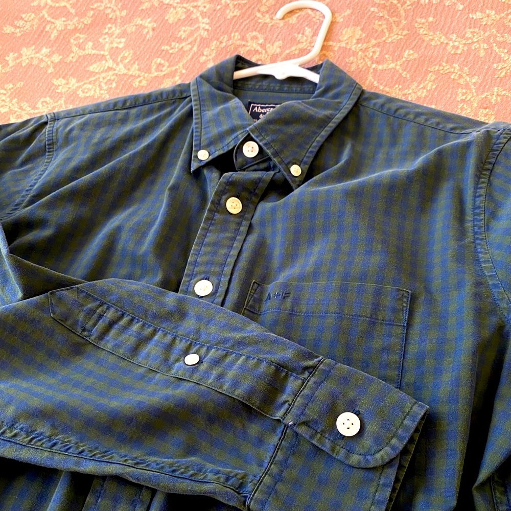 Abercrombie & Fitch Poplin Button-Up Shirt